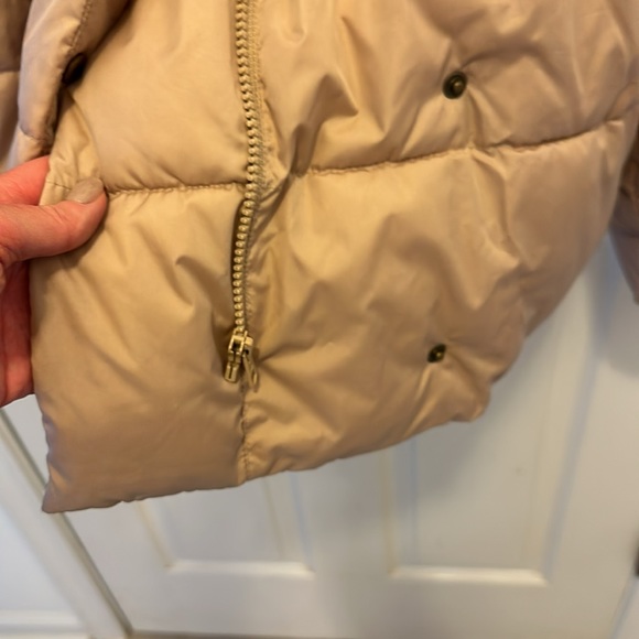 Old Navy Puffer Jacket - Picture 4 of 7